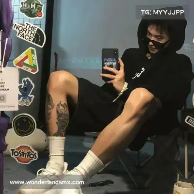 姬展立